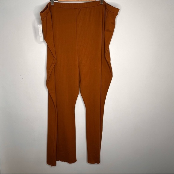 NEW Nordstrom Abound Ribbed Knit Flare Leggings Tan Dale 4x - Picture 4 of 4